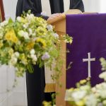 【宗教別】家族葬の喪主の挨拶で使ってはいけない